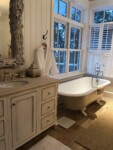 bathroom cleaning service